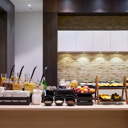 Holiday Inn Vilnius By Ihg Esterno foto