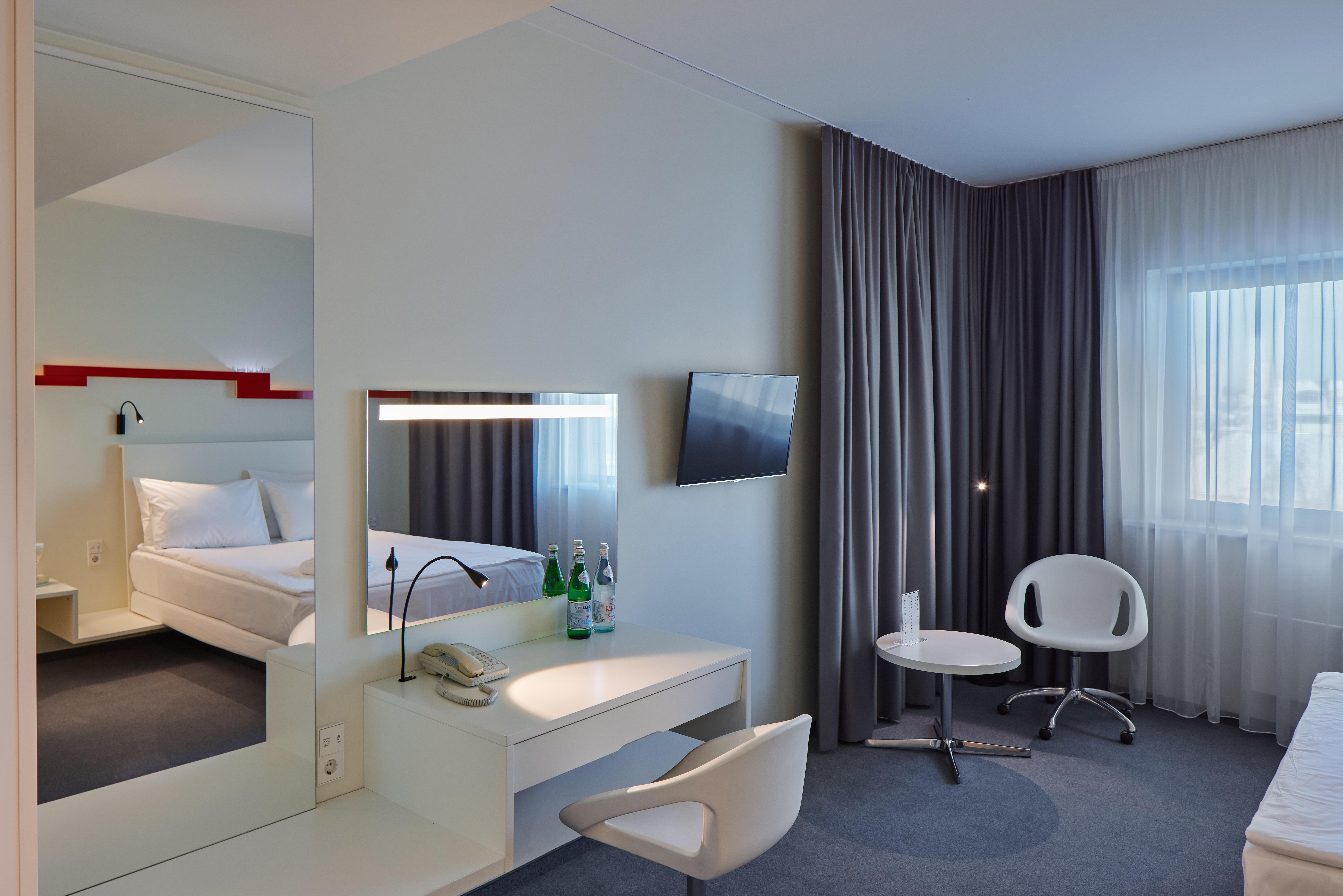 Holiday Inn Vilnius By Ihg Esterno foto