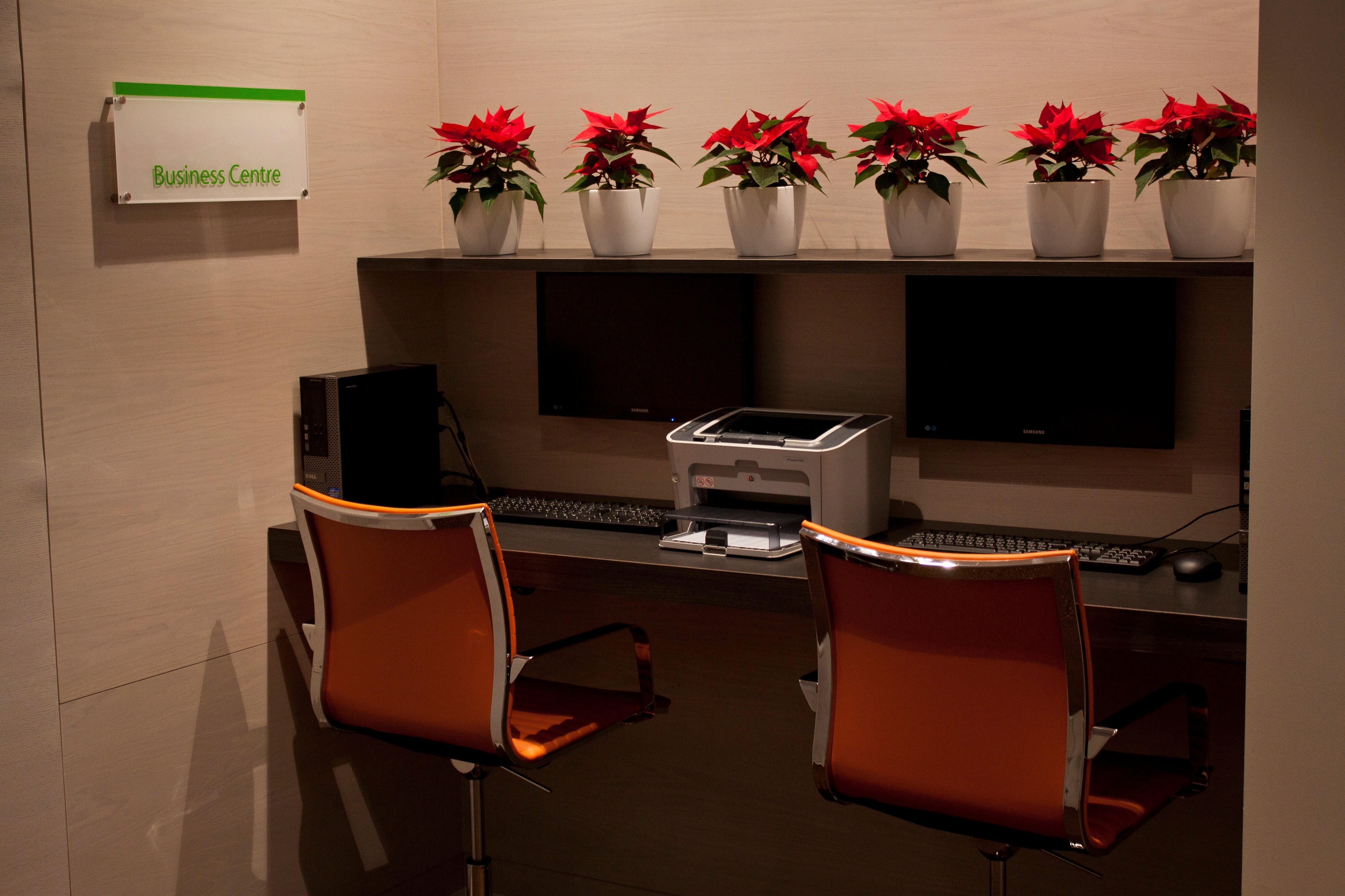 Holiday Inn Vilnius By Ihg Esterno foto