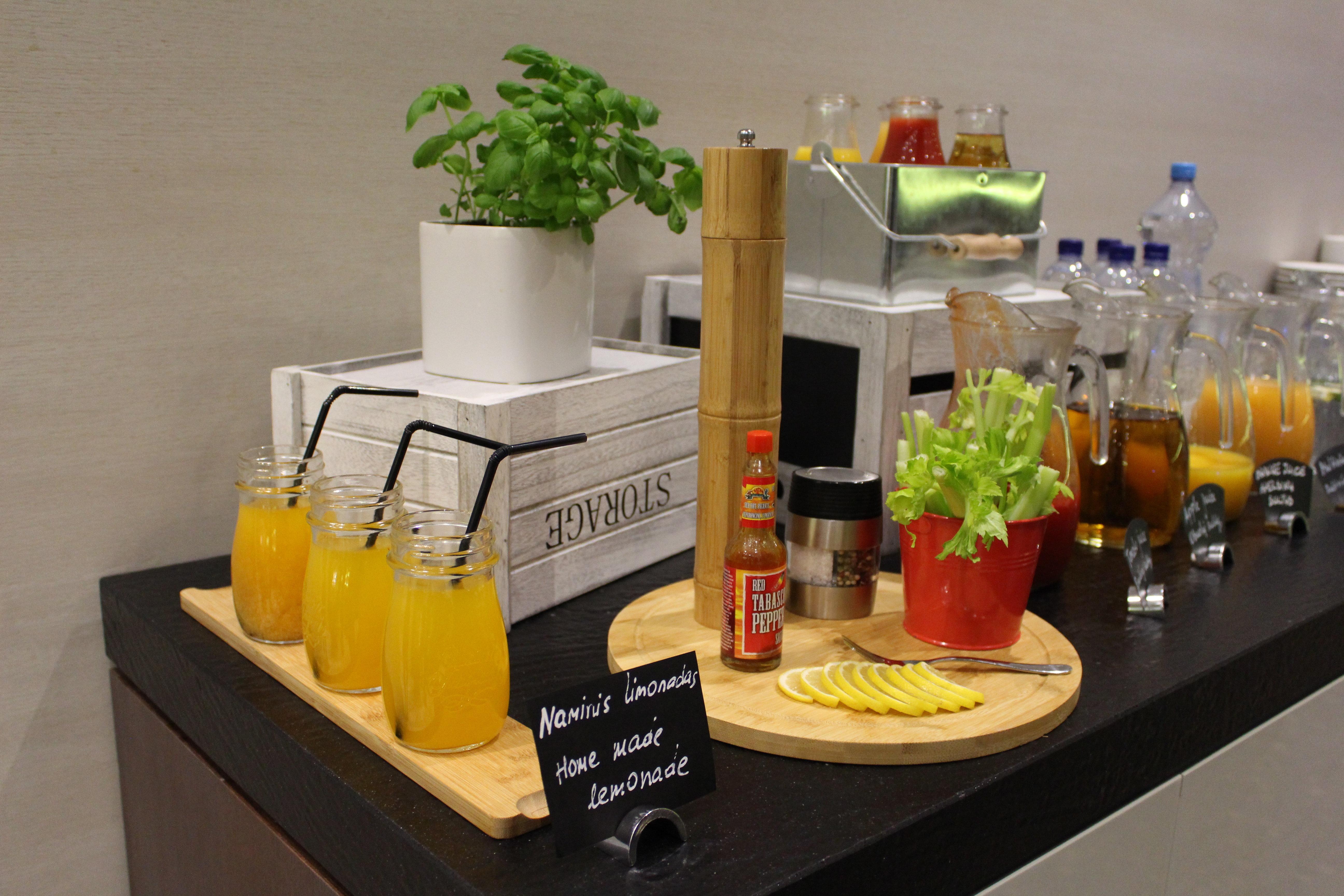 Holiday Inn Vilnius By Ihg Esterno foto