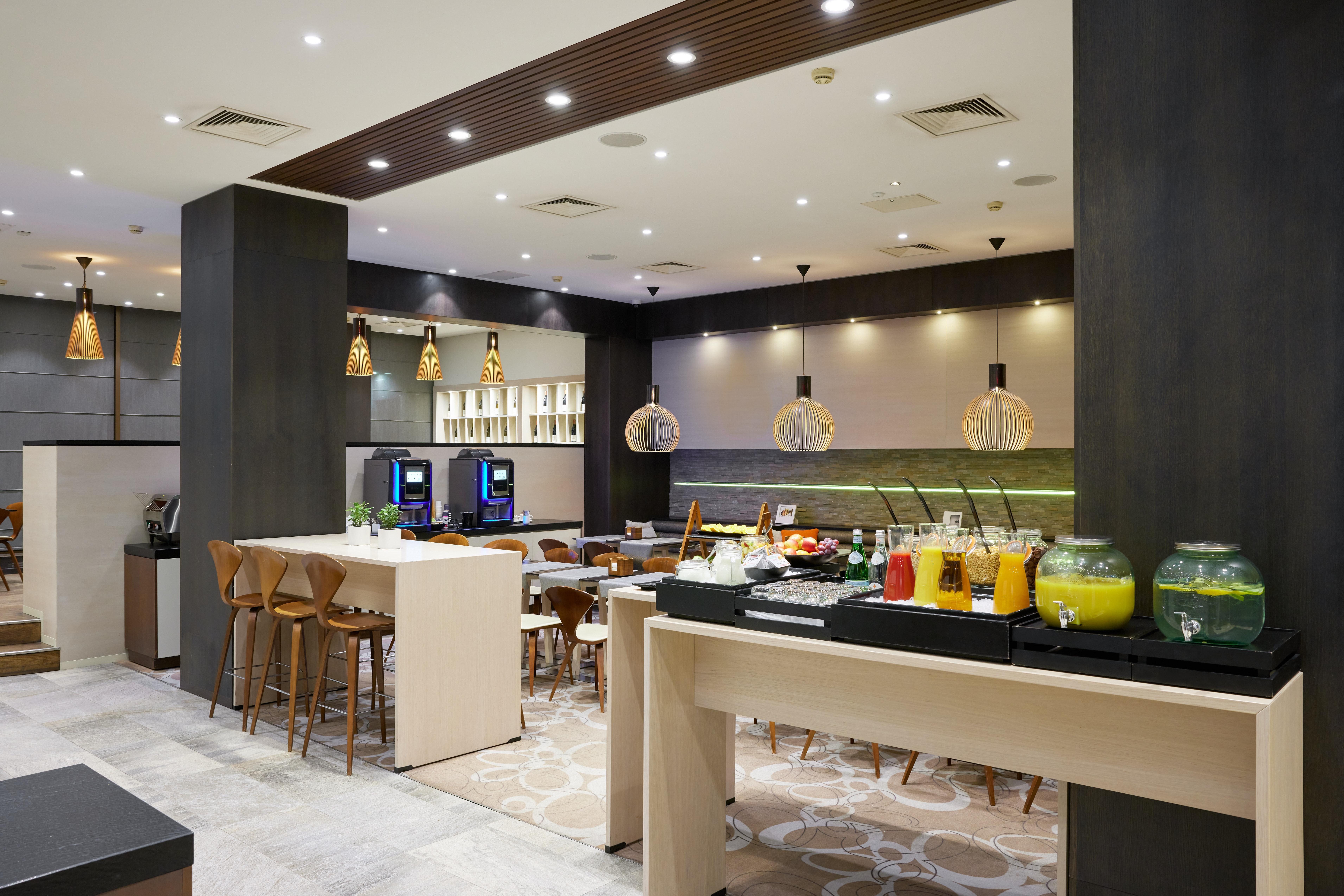 Holiday Inn Vilnius By Ihg Esterno foto