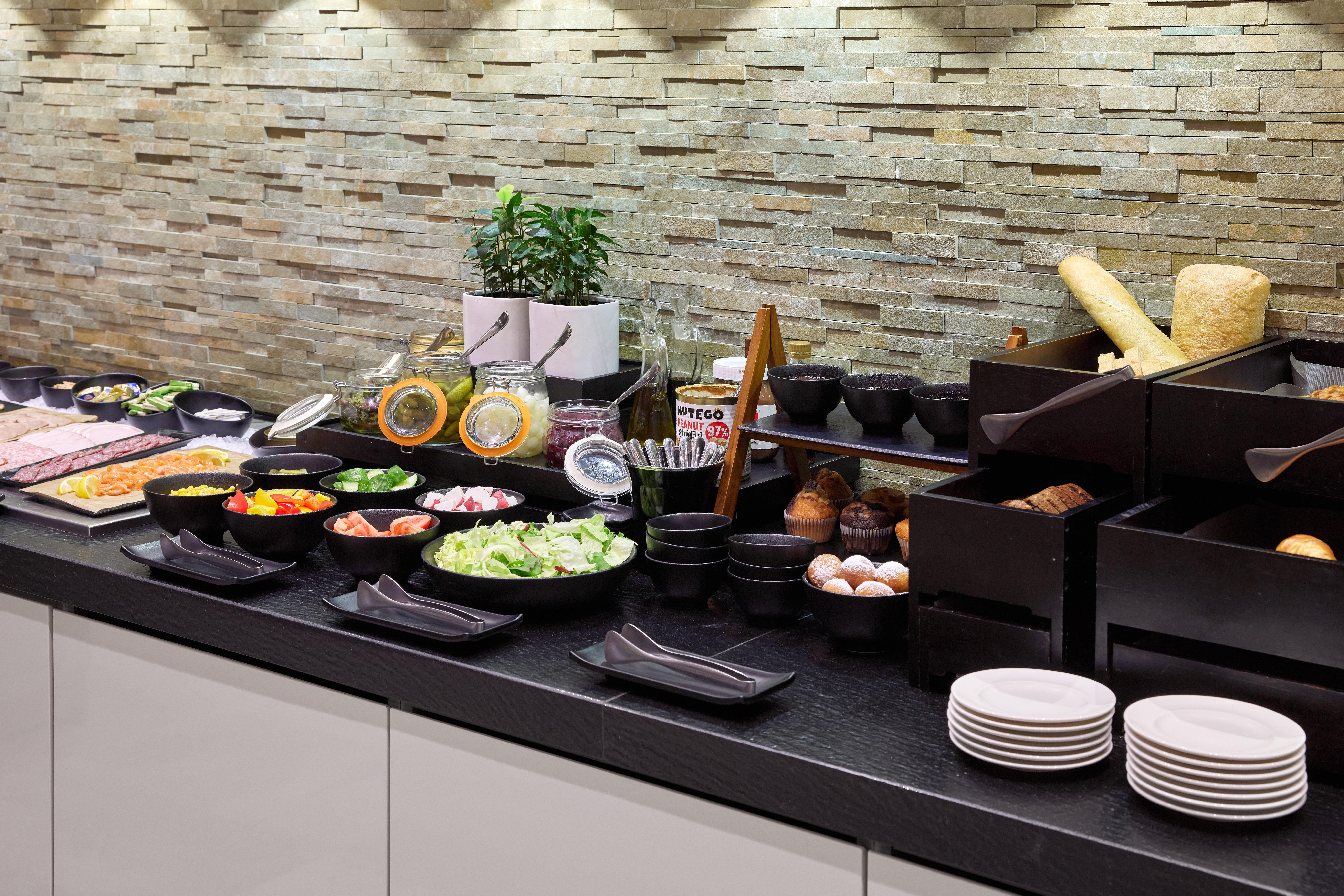 Holiday Inn Vilnius By Ihg Esterno foto
