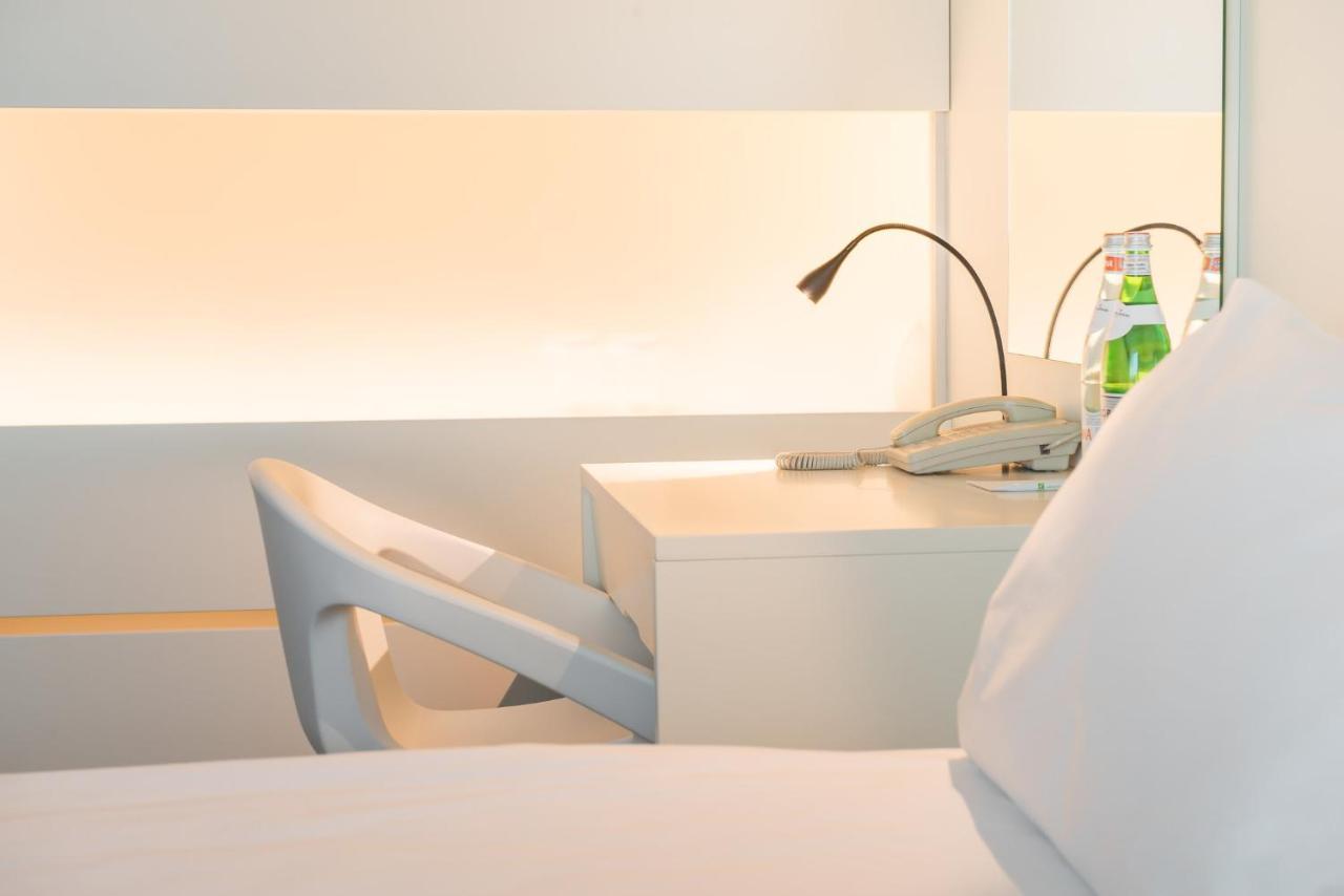 Holiday Inn Vilnius By Ihg Esterno foto